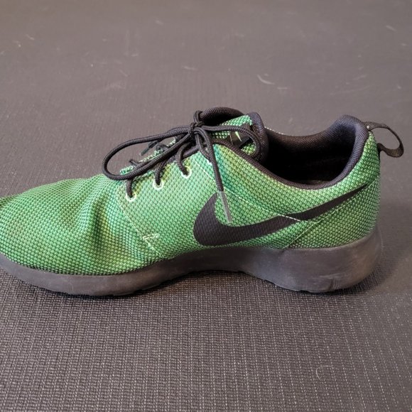Nike Roshe Run Poison Green - Picture 5 of 8